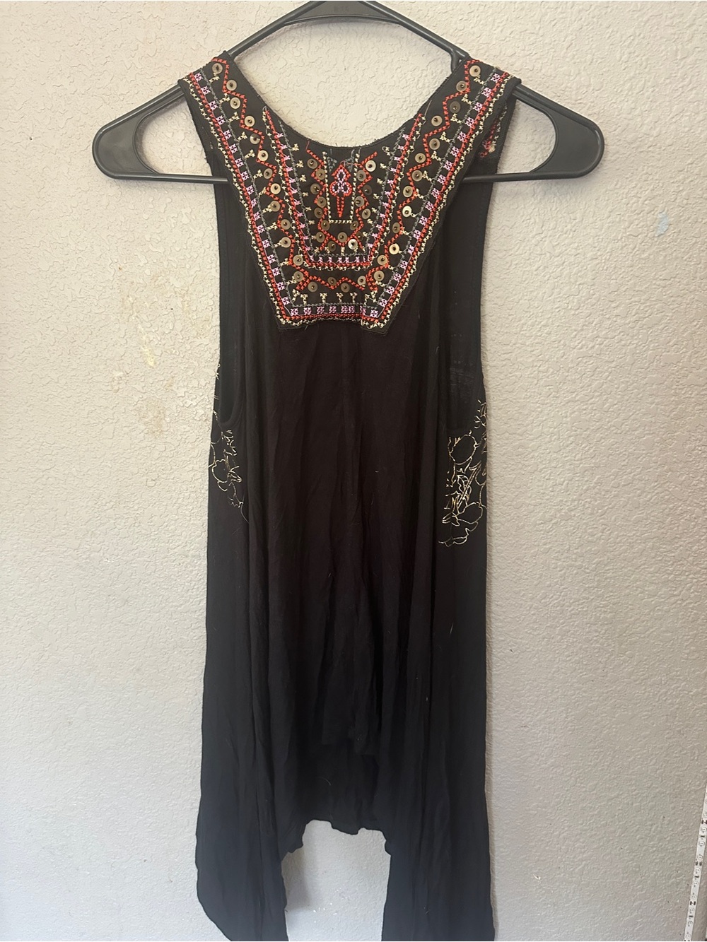 Harley-Davidson Black Top with Red, Pink and Gold Embroidery - Picture 3 of 7